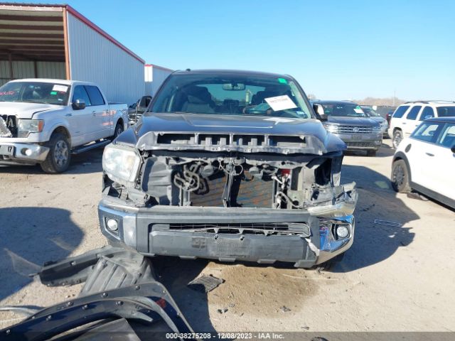 Photo 5 VIN: 5TFEY5F13EX162537 - TOYOTA TUNDRA 2WD TRUCK 