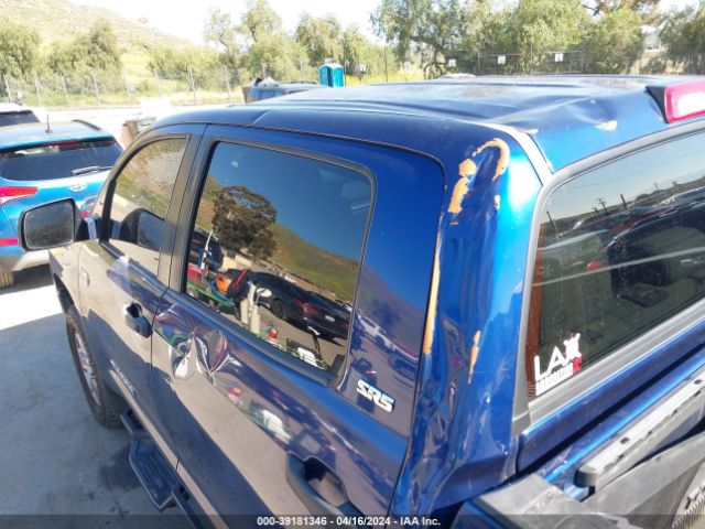 Photo 5 VIN: 5TFEY5F13EX168192 - TOYOTA TUNDRA 