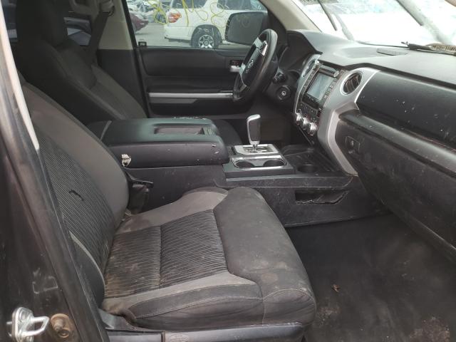 Photo 4 VIN: 5TFEY5F13FX189223 - TOYOTA TUNDRA CRE 