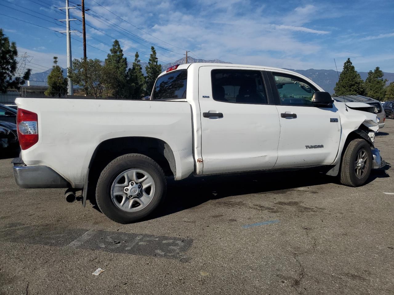 Photo 2 VIN: 5TFEY5F13HX213474 - TOYOTA TUNDRA 