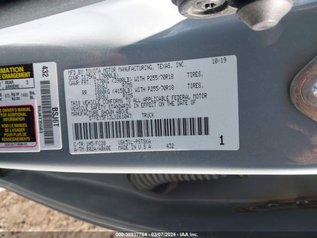 Photo 8 VIN: 5TFEY5F13LX261047 - ACURA TSX 