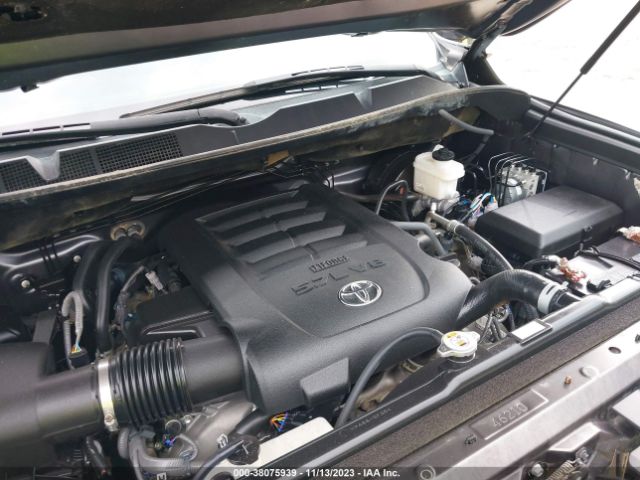 Photo 9 VIN: 5TFEY5F13MX279517 - TOYOTA TUNDRA 