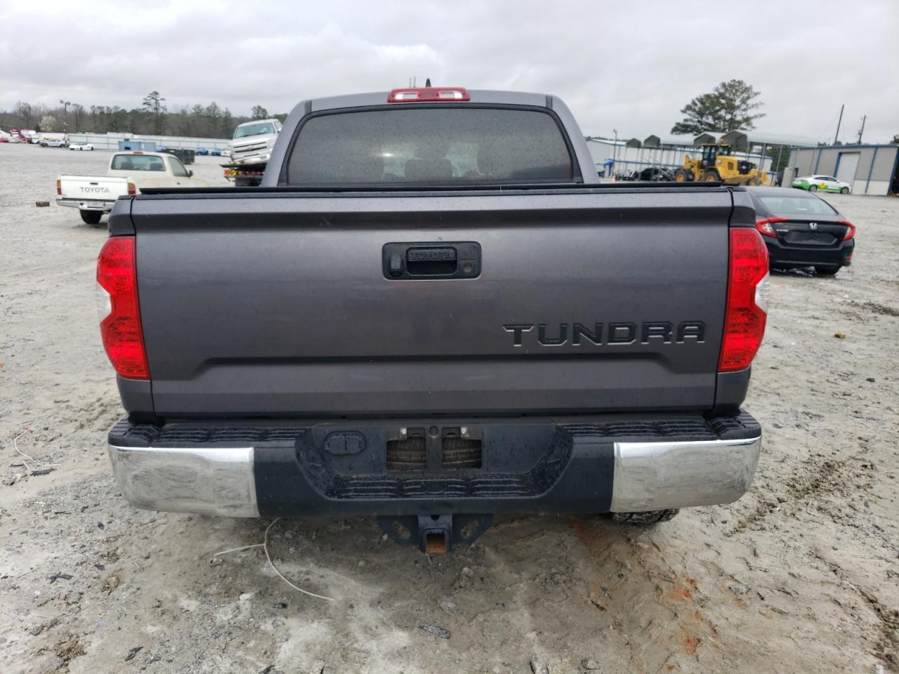 Photo 5 VIN: 5TFEY5F13MX299475 - TOYOTA TUNDRA 