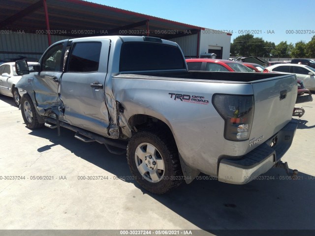 Photo 2 VIN: 5TFEY5F14CX117426 - TOYOTA TUNDRA 2WD TRUCK 