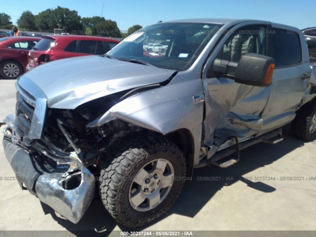 Photo 5 VIN: 5TFEY5F14CX117426 - TOYOTA TUNDRA 2WD TRUCK 