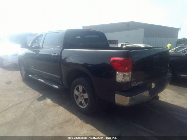 Photo 2 VIN: 5TFEY5F14CX126871 - TOYOTA TUNDRA 2WD TRUCK 