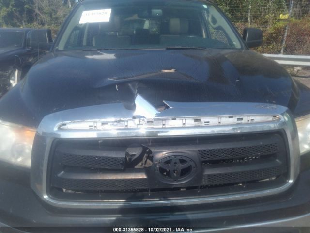 Photo 5 VIN: 5TFEY5F14CX126871 - TOYOTA TUNDRA 2WD TRUCK 