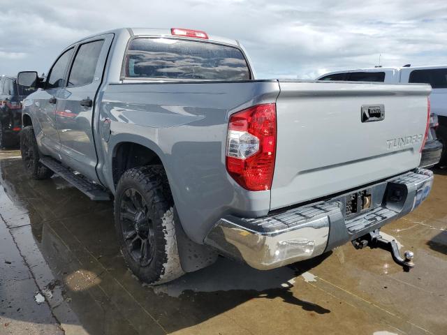 Photo 1 VIN: 5TFEY5F14JX242374 - TOYOTA TUNDRA CRE 