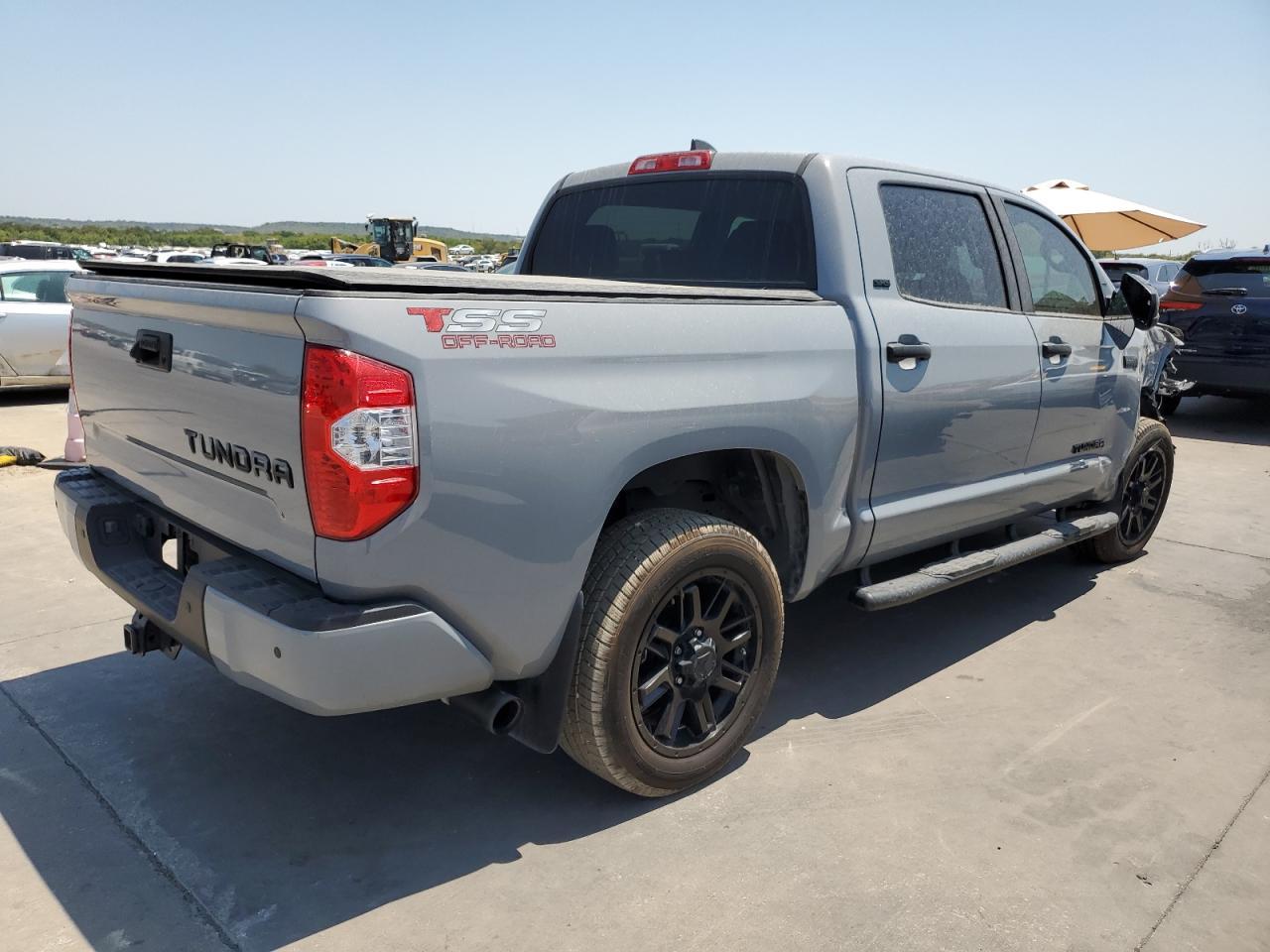 Photo 2 VIN: 5TFEY5F14MX281521 - TOYOTA TUNDRA 