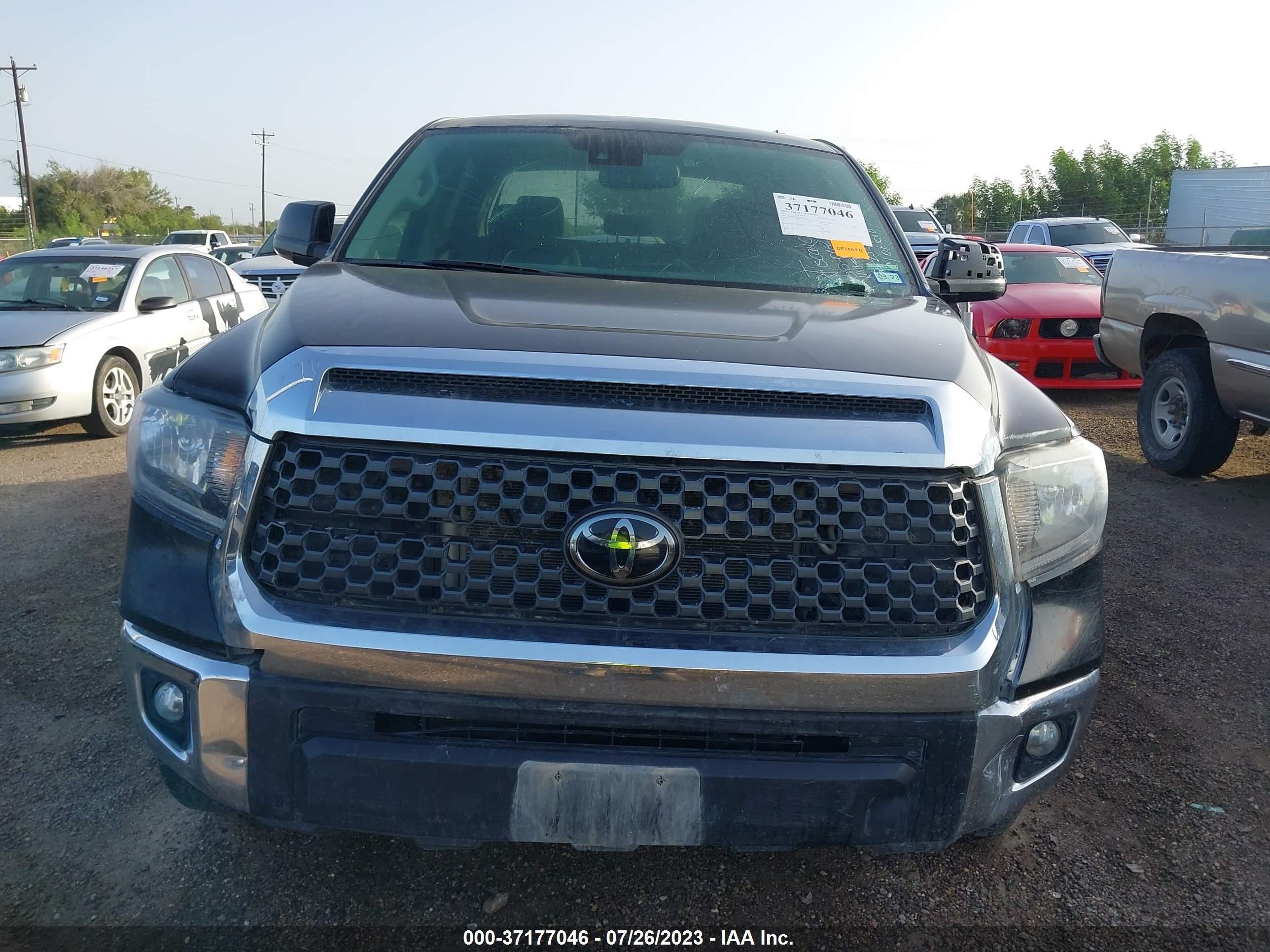 Photo 10 VIN: 5TFEY5F14MX295418 - TOYOTA TUNDRA 