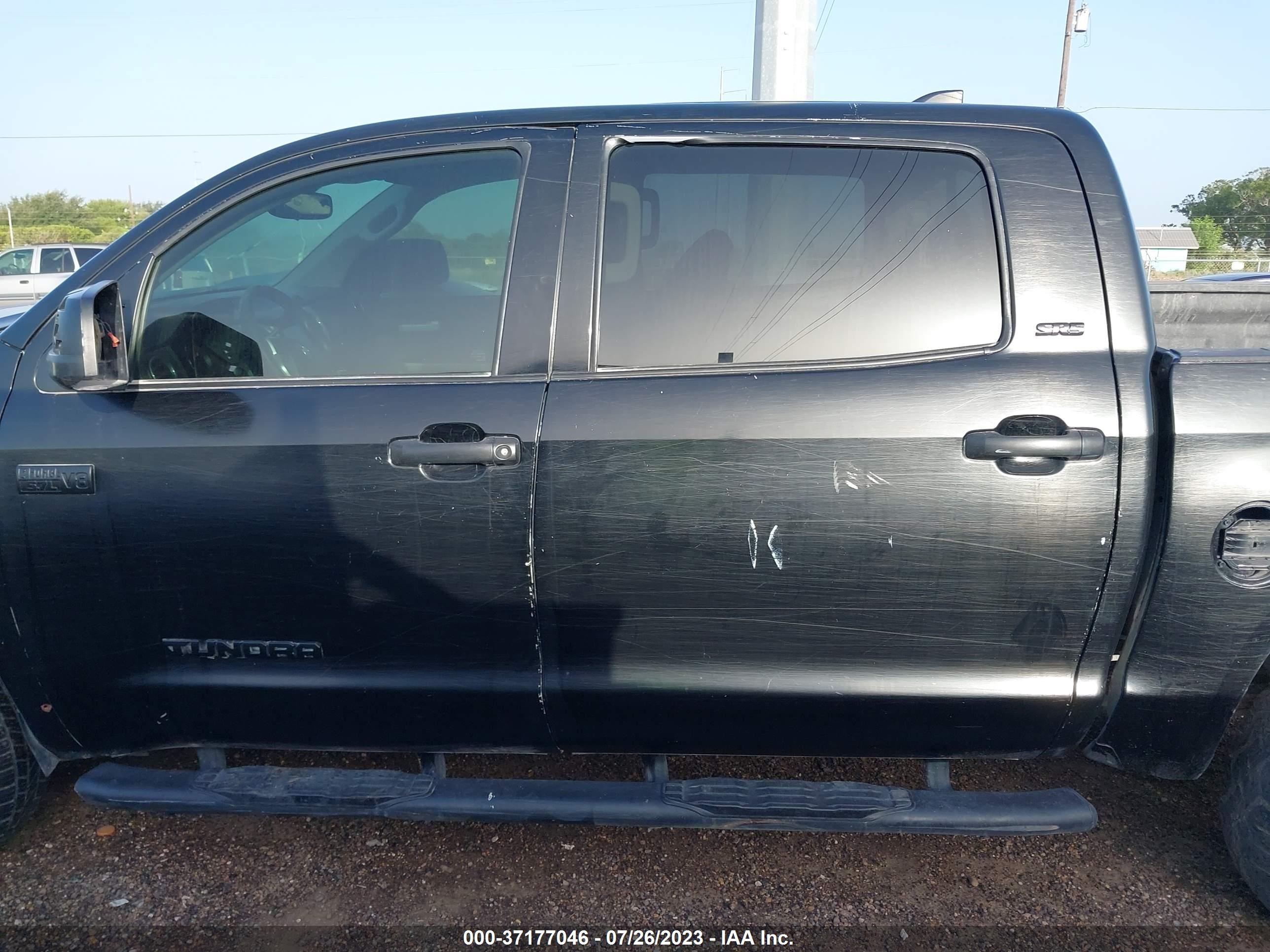 Photo 12 VIN: 5TFEY5F14MX295418 - TOYOTA TUNDRA 