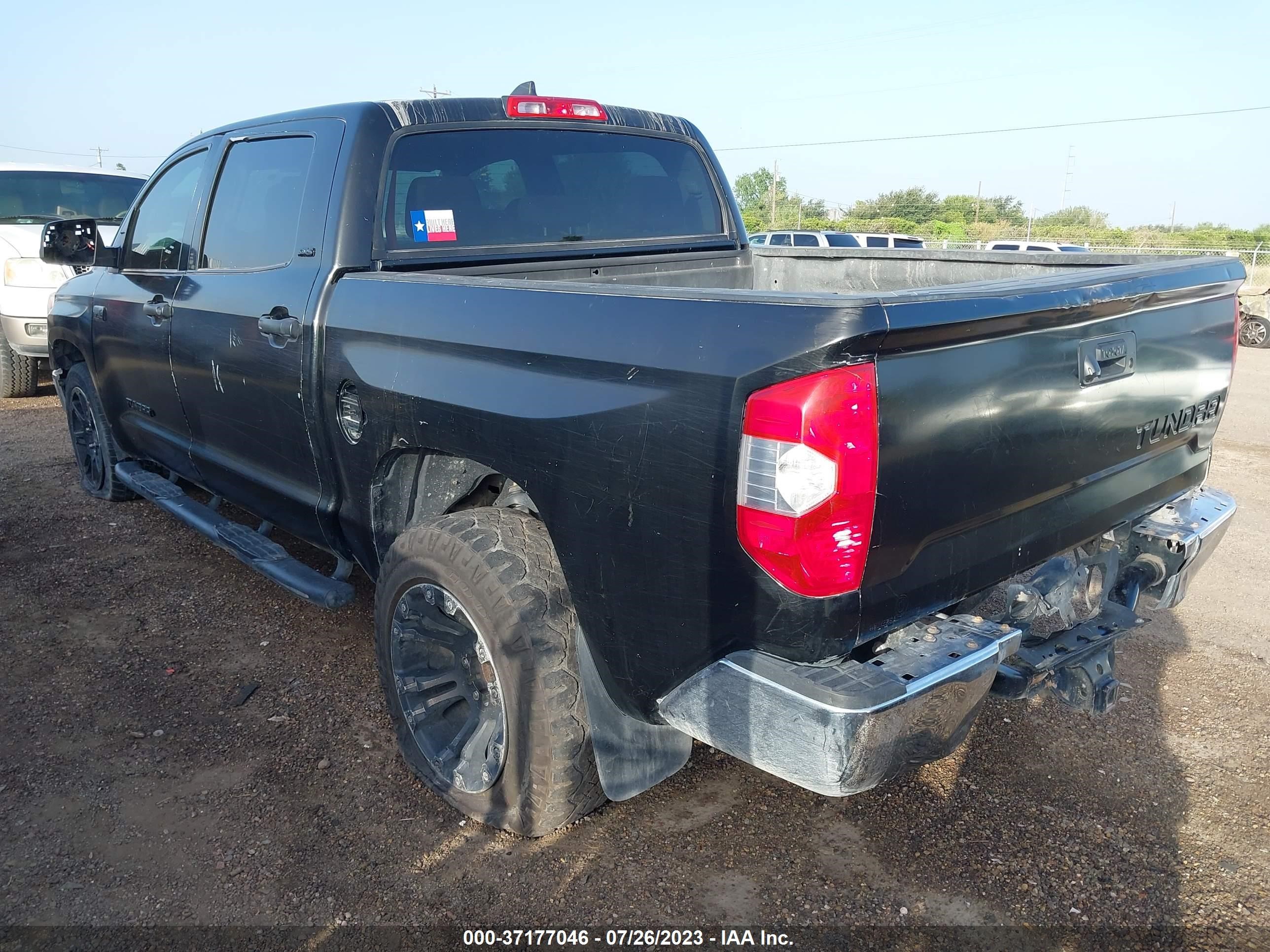 Photo 2 VIN: 5TFEY5F14MX295418 - TOYOTA TUNDRA 