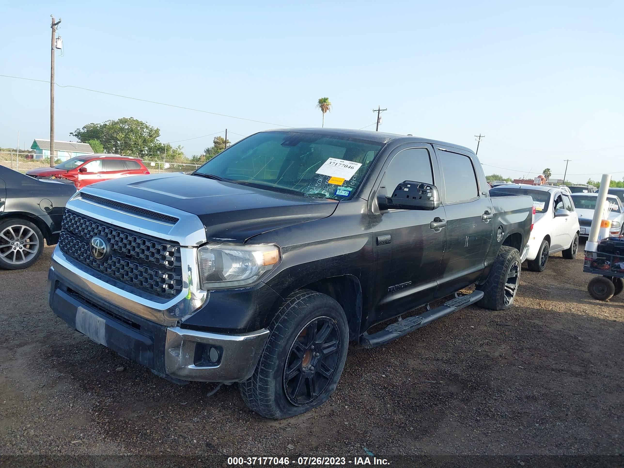 Photo 5 VIN: 5TFEY5F14MX295418 - TOYOTA TUNDRA 