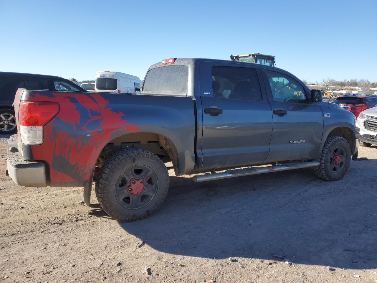 Photo 2 VIN: 5TFEY5F15AX078200 - TOYOTA TUNDRA 