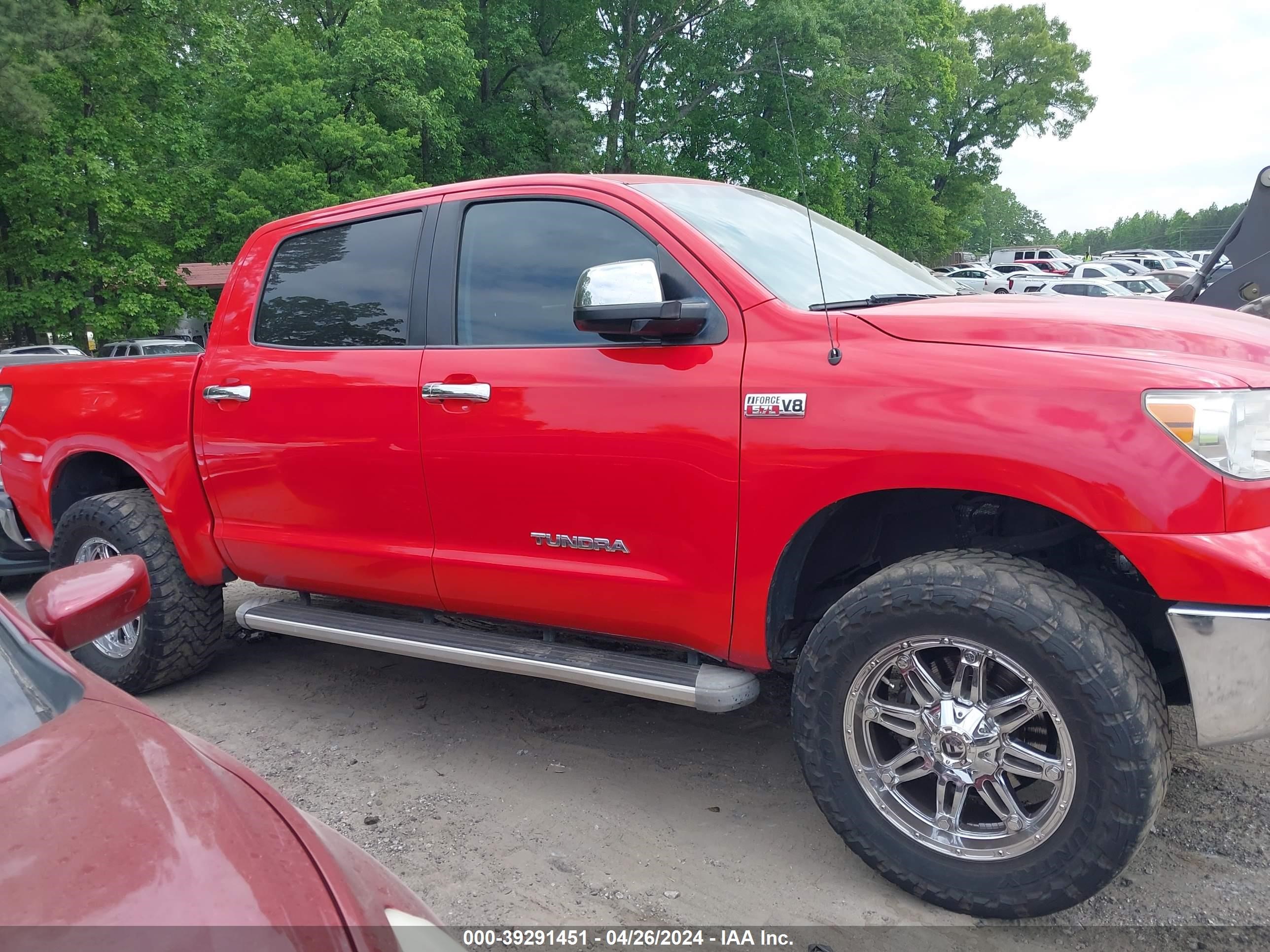 Photo 11 VIN: 5TFEY5F15AX096387 - TOYOTA TUNDRA 