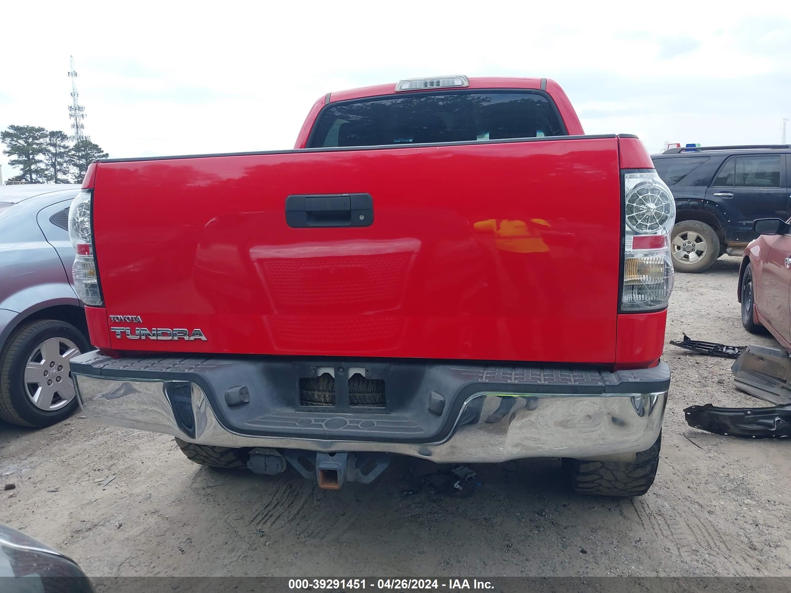 Photo 14 VIN: 5TFEY5F15AX096387 - TOYOTA TUNDRA 