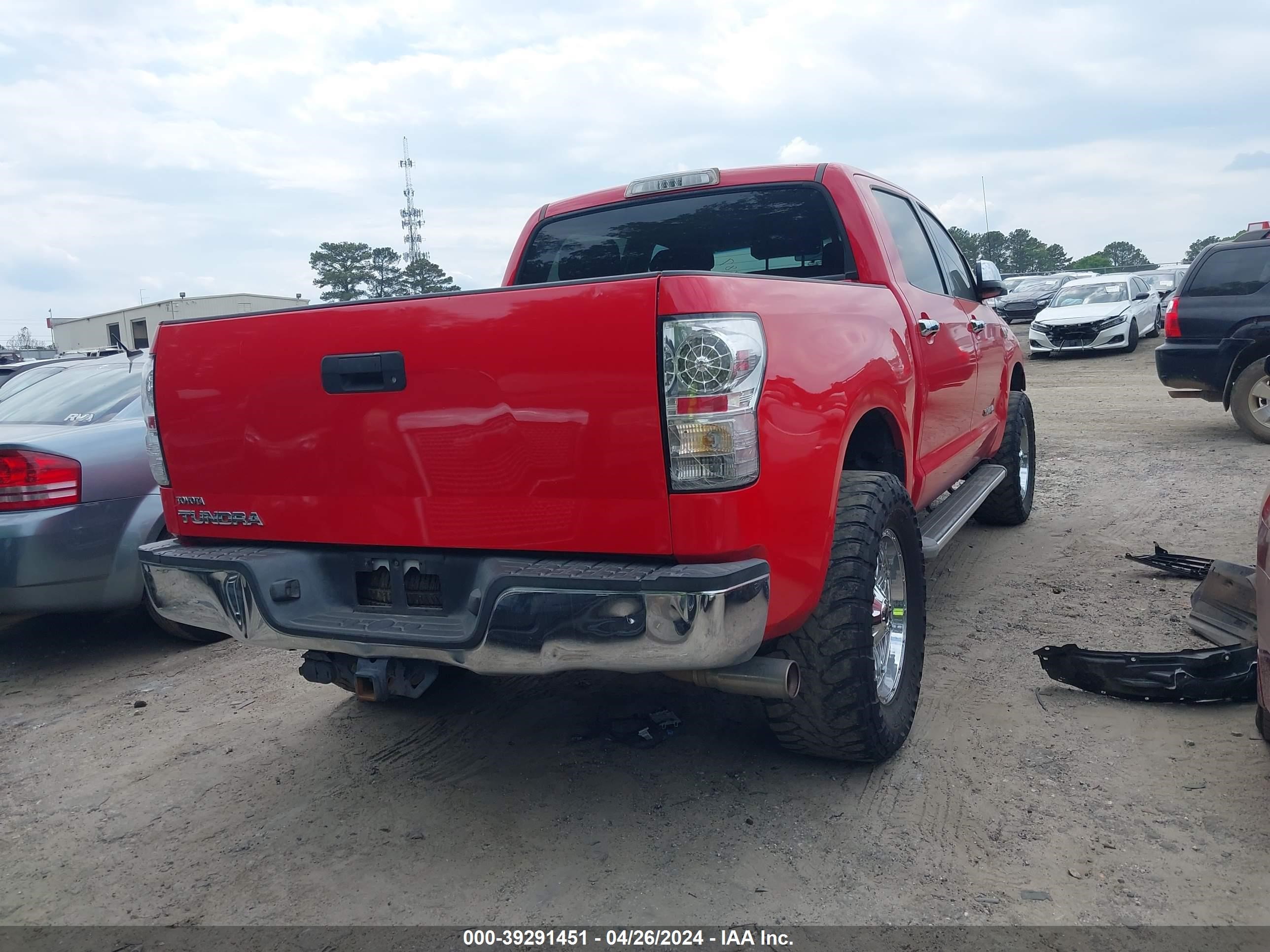 Photo 3 VIN: 5TFEY5F15AX096387 - TOYOTA TUNDRA 