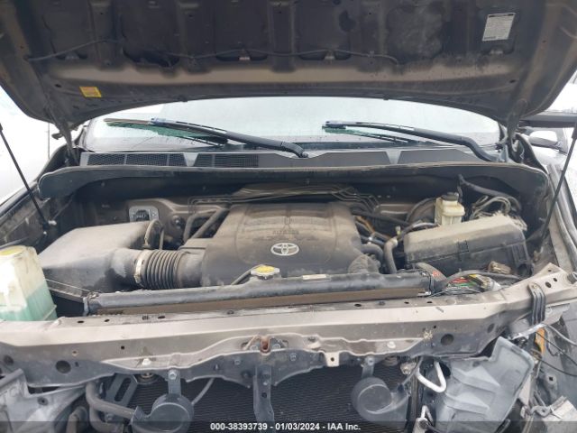 Photo 9 VIN: 5TFEY5F15BX105770 - TOYOTA TUNDRA 