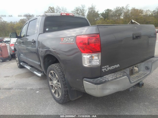 Photo 2 VIN: 5TFEY5F15CX127897 - TOYOTA TUNDRA 2WD TRUCK 