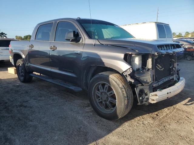 Photo 3 VIN: 5TFEY5F15FX181558 - TOYOTA TUNDRA 