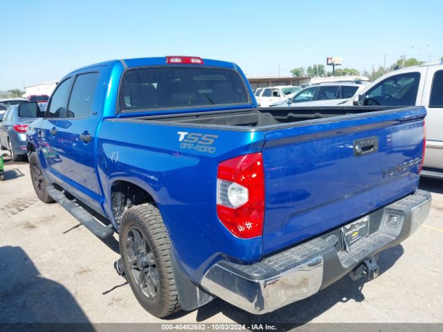 Photo 2 VIN: 5TFEY5F15JX229410 - TOYOTA TUNDRA 