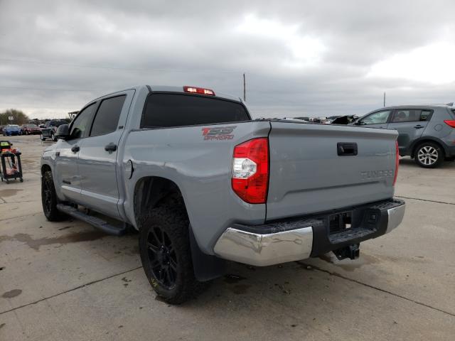 Photo 2 VIN: 5TFEY5F15JX235790 - TOYOTA TUNDRA CRE 