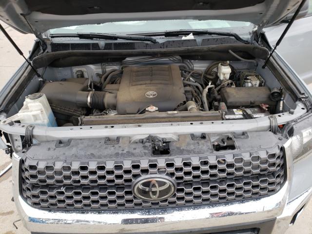 Photo 6 VIN: 5TFEY5F15JX235790 - TOYOTA TUNDRA CRE 