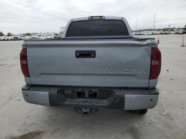 Photo 5 VIN: 5TFEY5F15JX243601 - TOYOTA TUNDRA CRE 