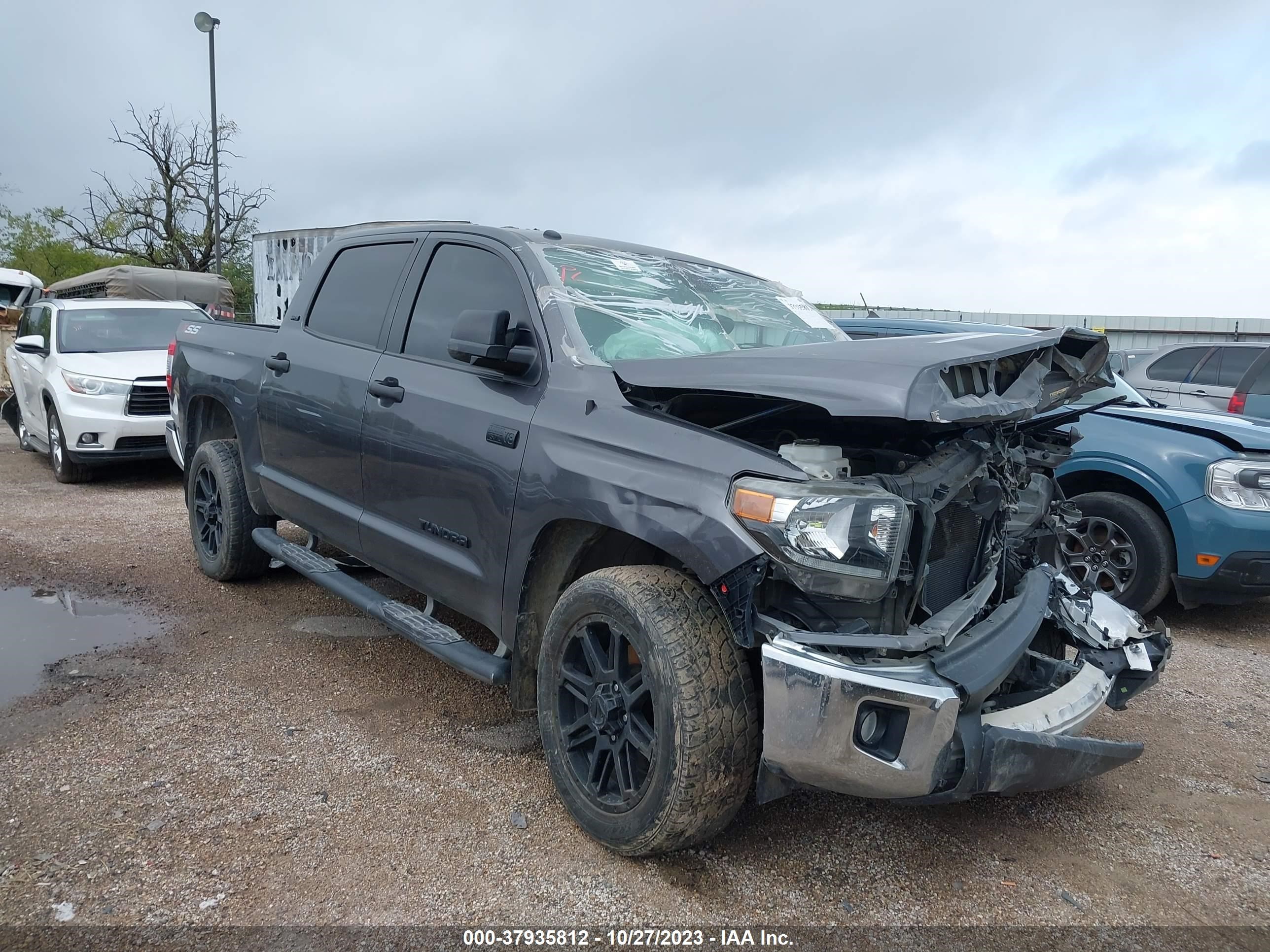 Photo 0 VIN: 5TFEY5F15KX252719 - TOYOTA TUNDRA 