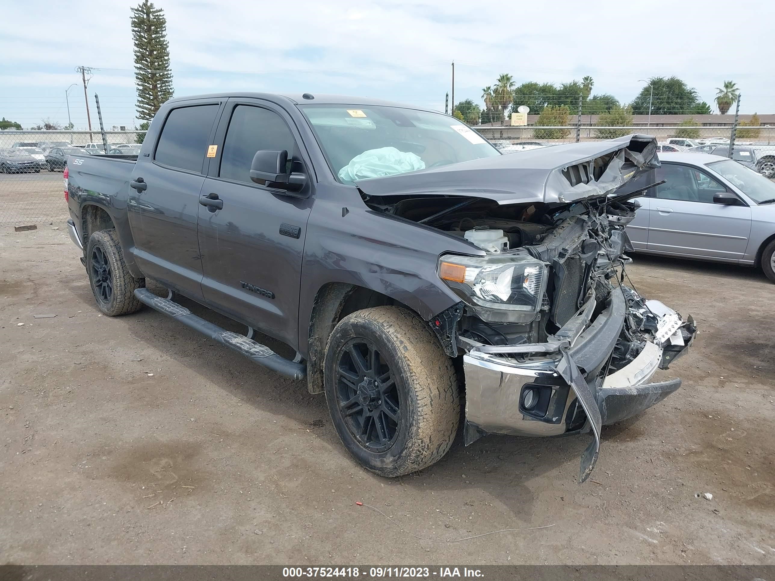 Photo 1 VIN: 5TFEY5F15KX252719 - TOYOTA TUNDRA 