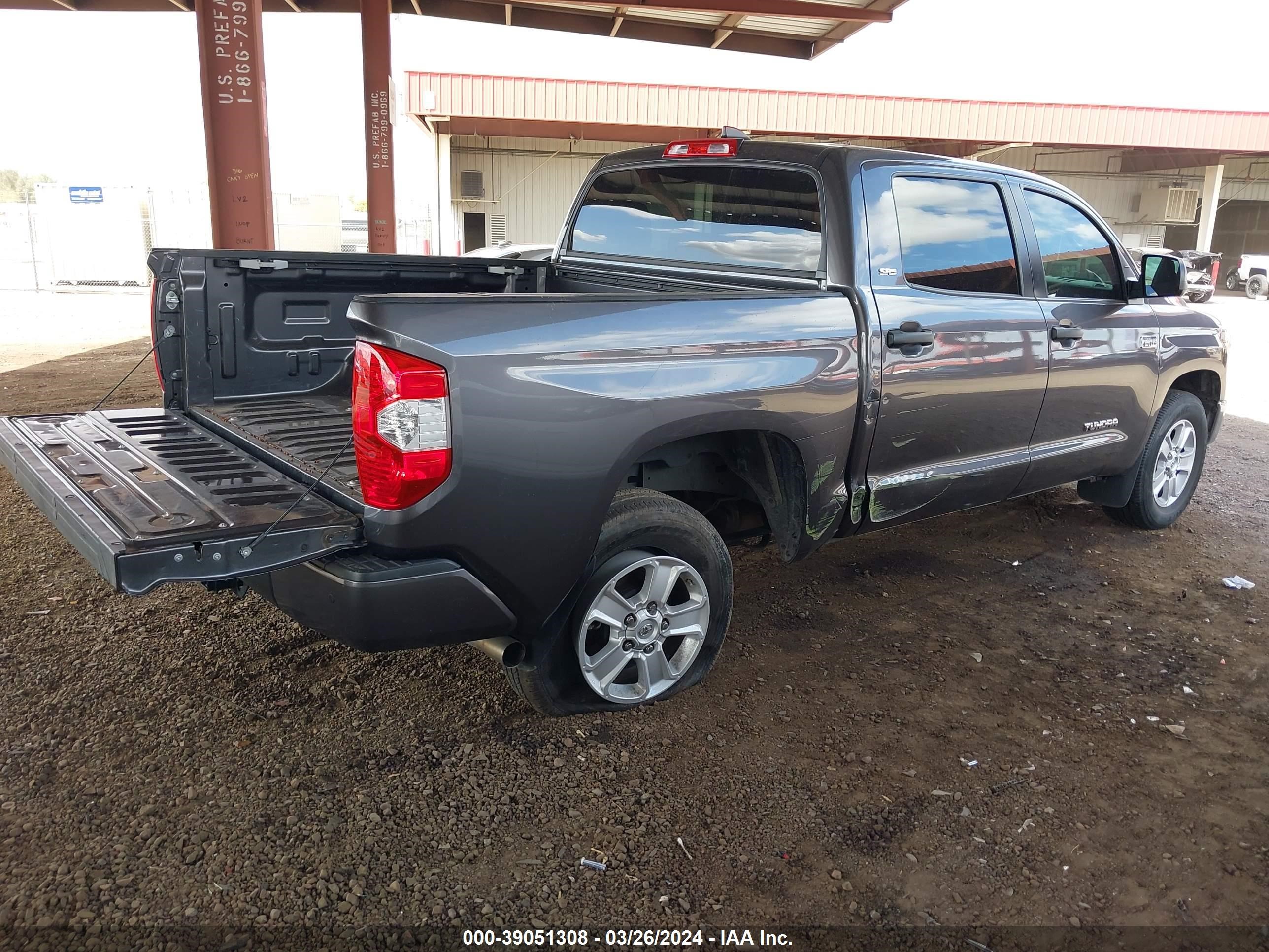 Photo 3 VIN: 5TFEY5F15MX291684 - TOYOTA TUNDRA 