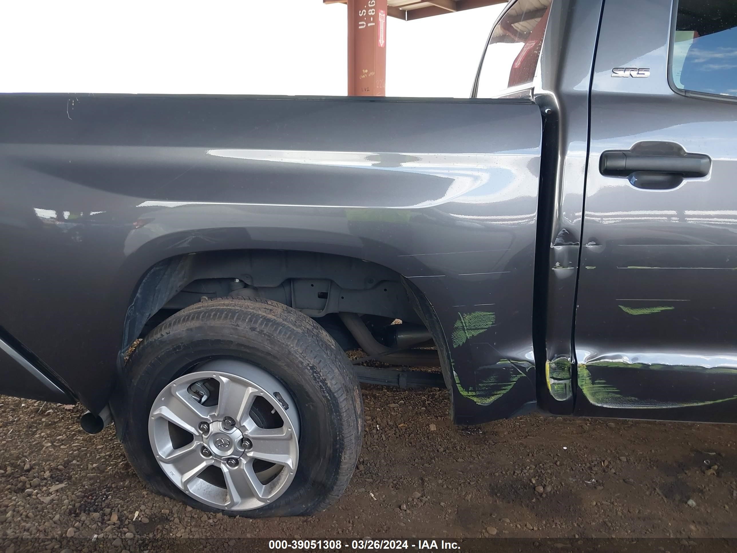 Photo 5 VIN: 5TFEY5F15MX291684 - TOYOTA TUNDRA 