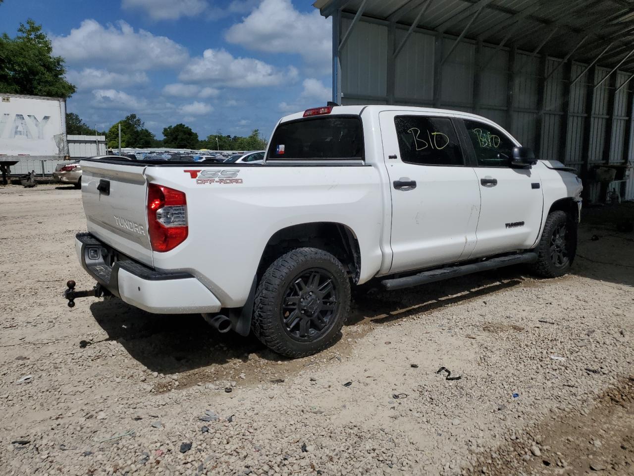 Photo 2 VIN: 5TFEY5F15MX292494 - TOYOTA TUNDRA 