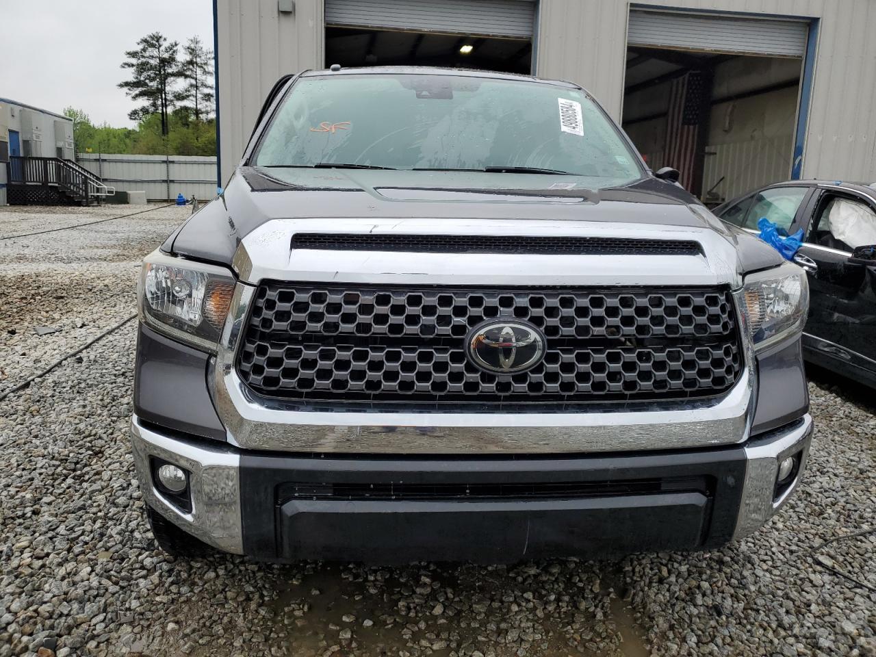 Photo 4 VIN: 5TFEY5F16KX245469 - TOYOTA TUNDRA 