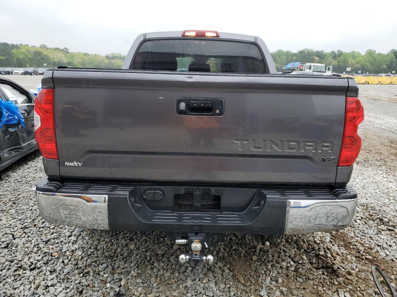 Photo 5 VIN: 5TFEY5F16KX245469 - TOYOTA TUNDRA 