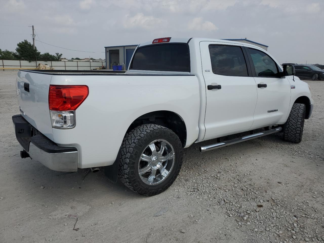 Photo 2 VIN: 5TFEY5F17AX086850 - TOYOTA TUNDRA 