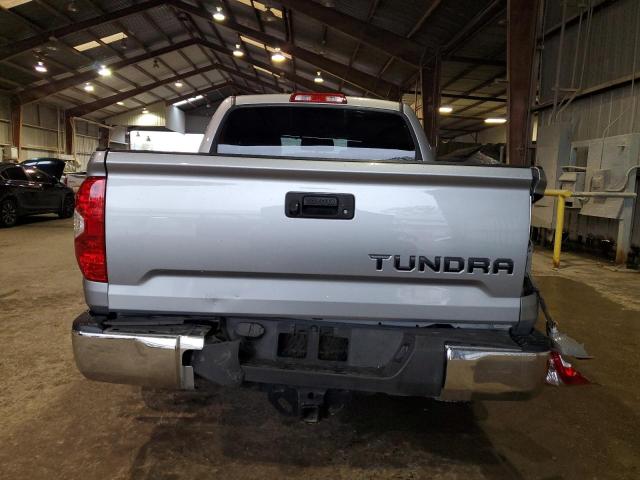 Photo 5 VIN: 5TFEY5F17JX235371 - TOYOTA TUNDRA 