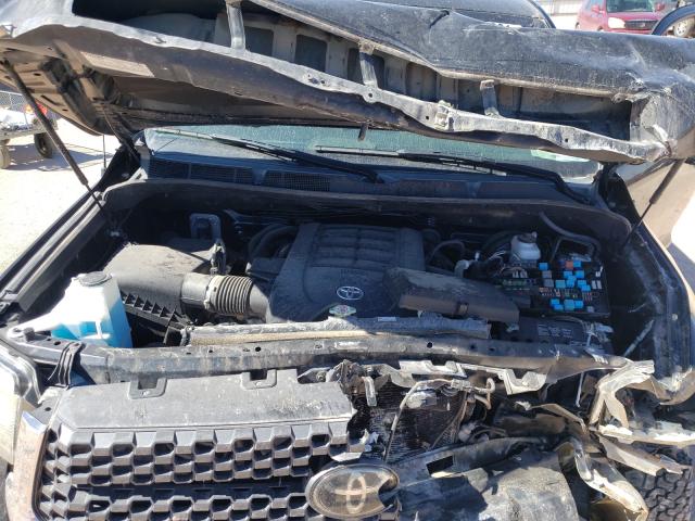 Photo 6 VIN: 5TFEY5F17JX239582 - TOYOTA TUNDRA CRE 