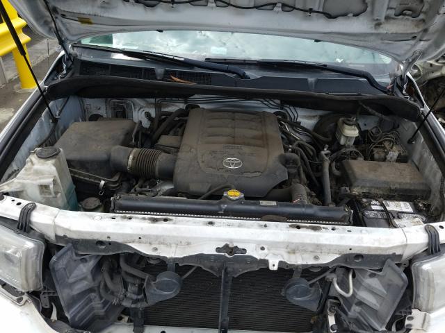 Photo 6 VIN: 5TFEY5F18BX103253 - TOYOTA TUNDRA CRE 