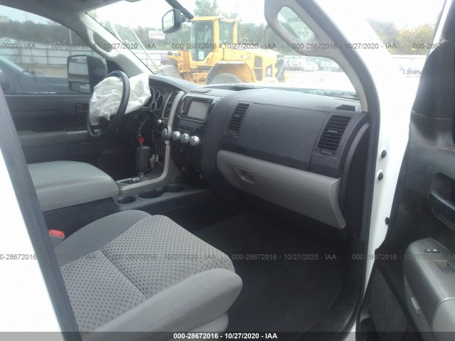 Photo 4 VIN: 5TFEY5F18DX143979 - TOYOTA TUNDRA 2WD TRUCK 