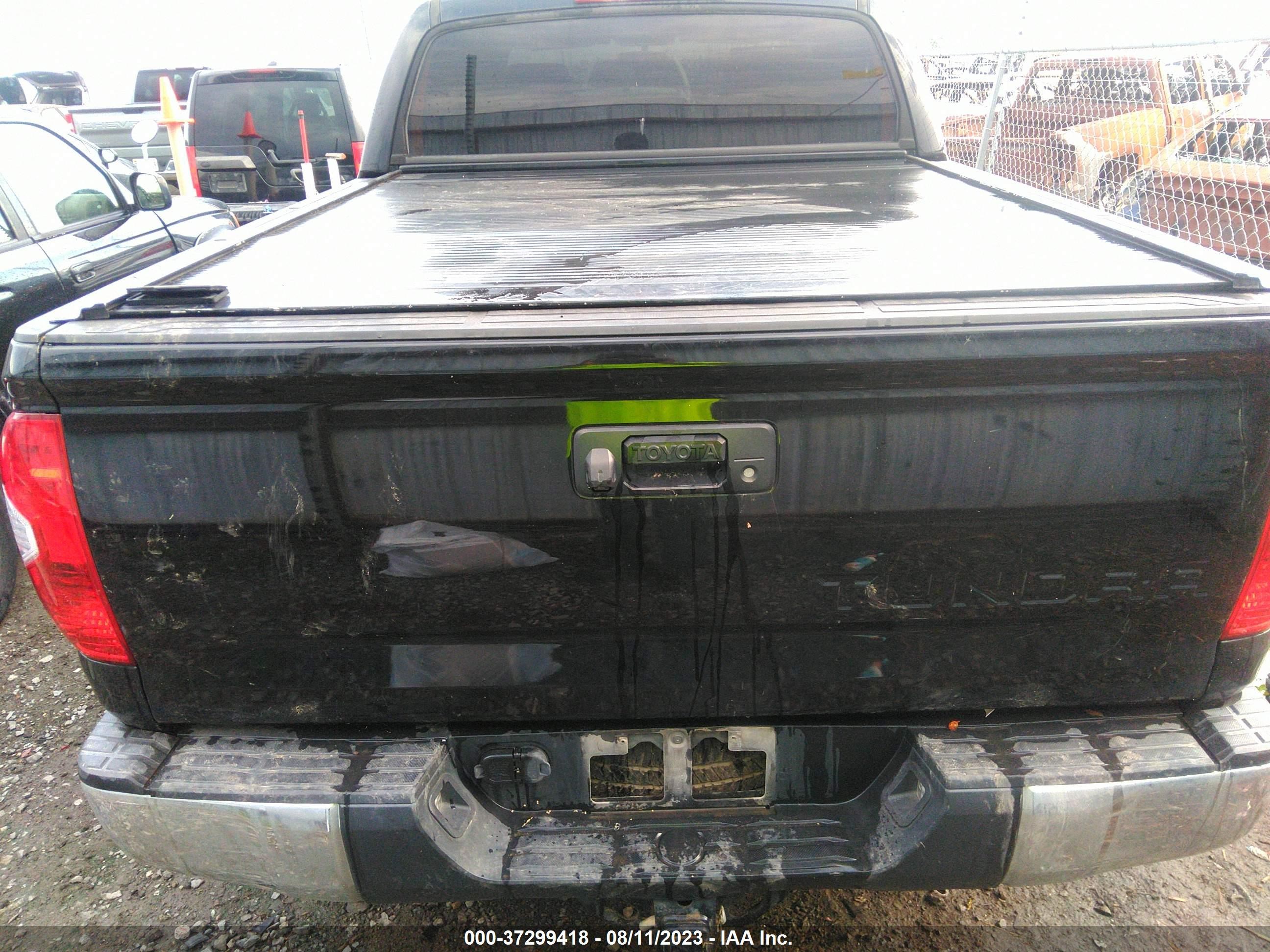 Photo 15 VIN: 5TFEY5F18EX159214 - TOYOTA TUNDRA 