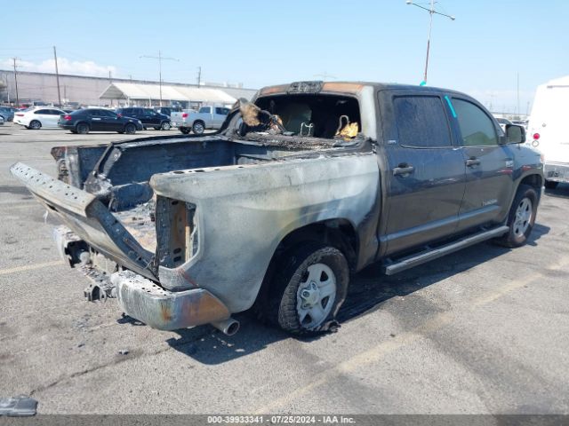 Photo 3 VIN: 5TFEY5F18GX211217 - TOYOTA TUNDRA 