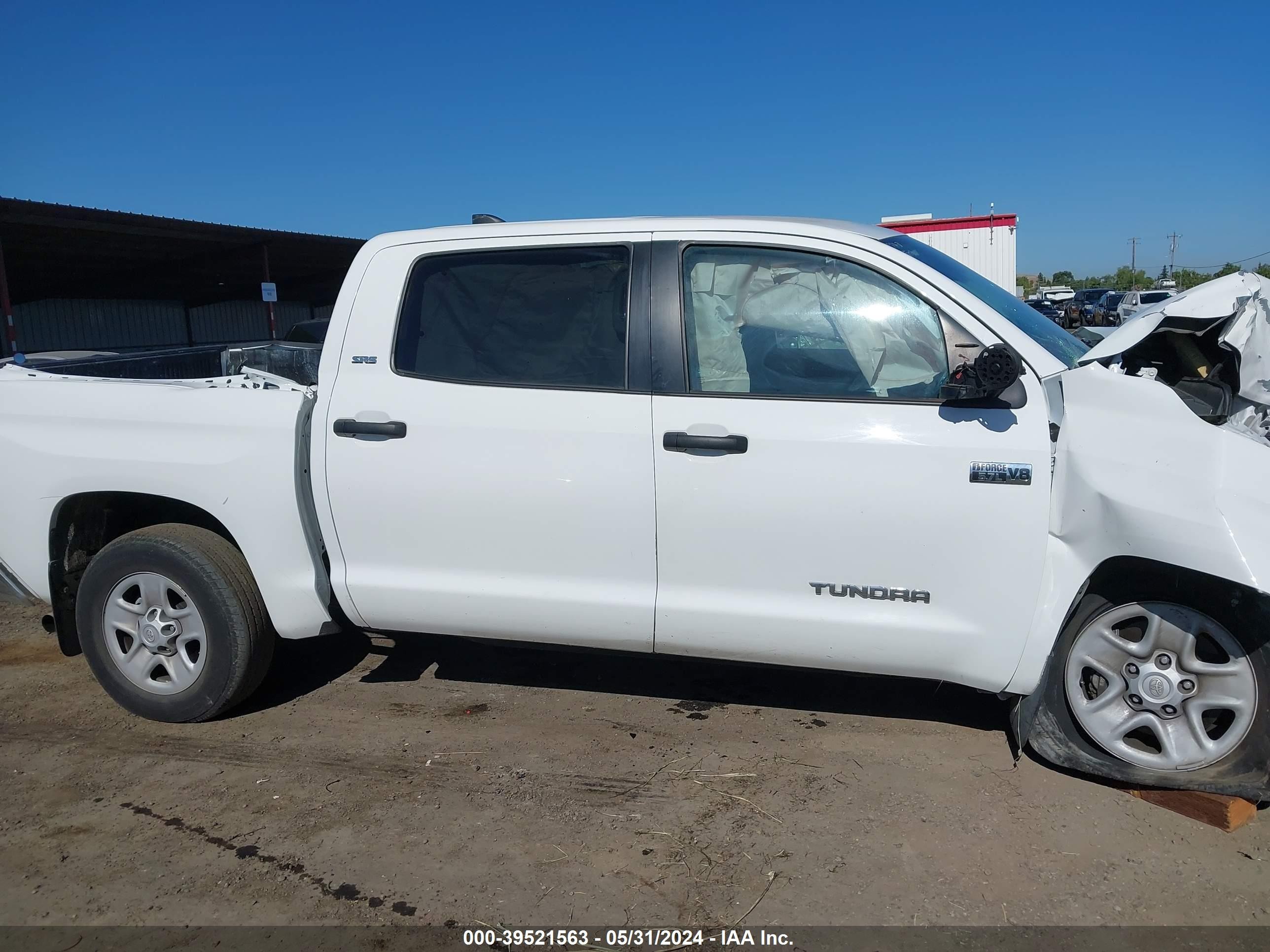 Photo 13 VIN: 5TFEY5F18MX293669 - TOYOTA TUNDRA 