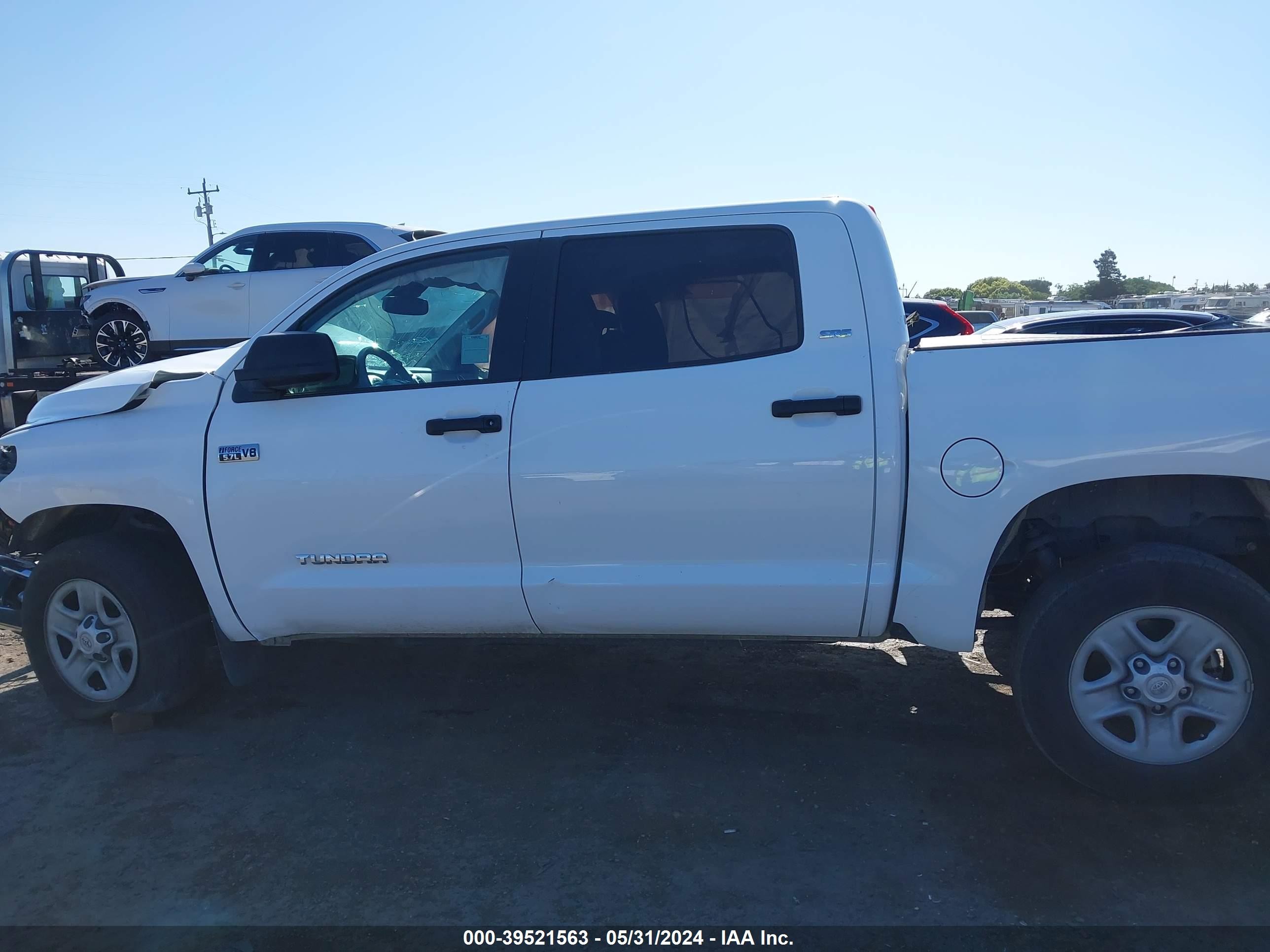 Photo 14 VIN: 5TFEY5F18MX293669 - TOYOTA TUNDRA 