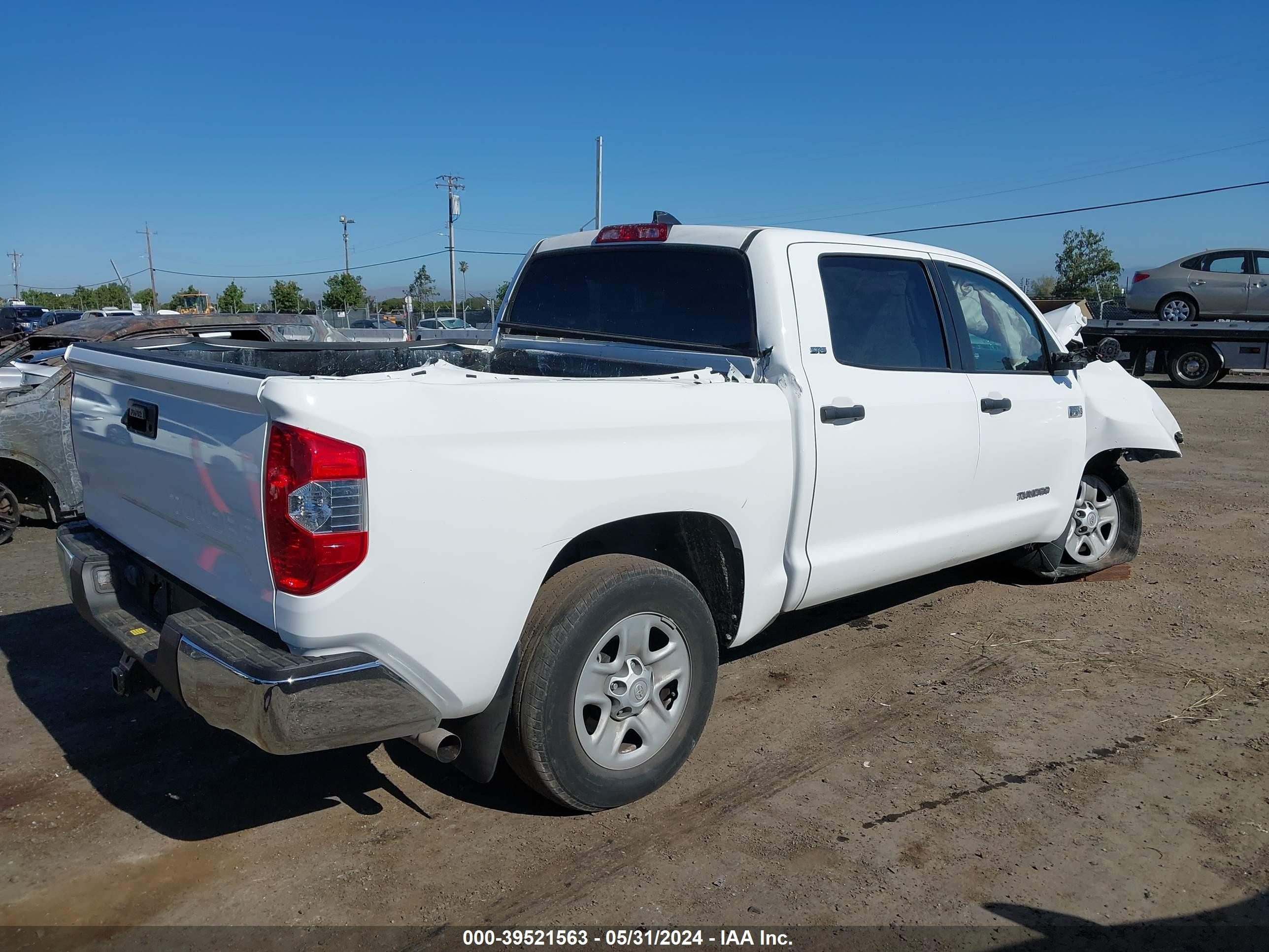 Photo 3 VIN: 5TFEY5F18MX293669 - TOYOTA TUNDRA 