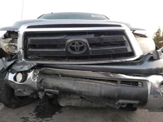 Photo 8 VIN: 5TFEY5F19AX073985 - TOYOTA TUNDRA CRE 