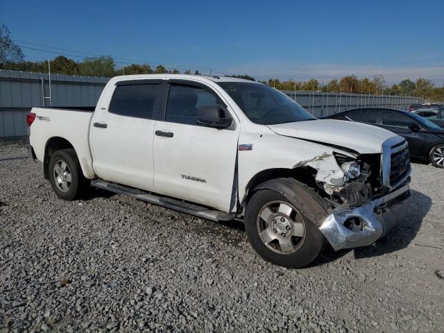 Photo 3 VIN: 5TFEY5F19BX115055 - TOYOTA TUNDRA 