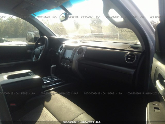 Photo 4 VIN: 5TFEY5F19EX152465 - TOYOTA TUNDRA 2WD TRUCK 