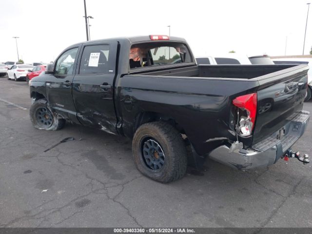 Photo 2 VIN: 5TFEY5F19JX229944 - TOYOTA TUNDRA 