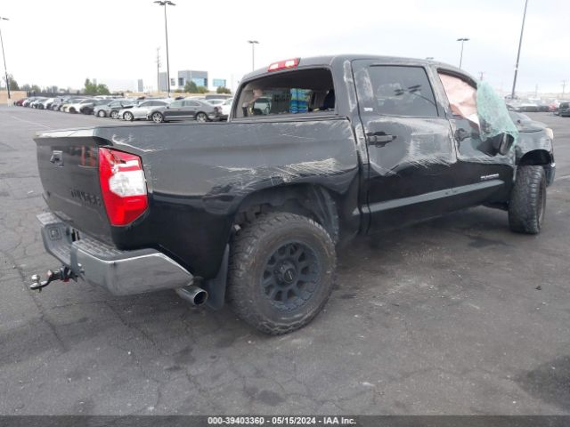 Photo 3 VIN: 5TFEY5F19JX229944 - TOYOTA TUNDRA 